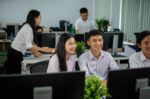 Tháo gỡ “nút thắt” quản lý nhân sự làm việc từ xa